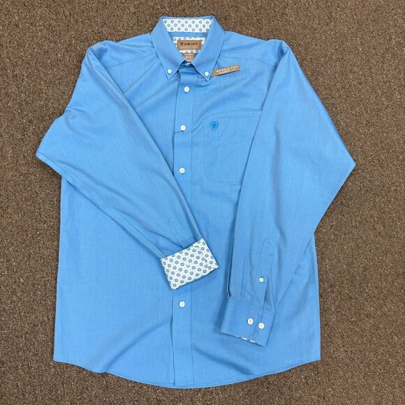 Ariat Men's Wrinkle Free Solid Long Sleeve Shirt - Blue - Picture 1 of 2